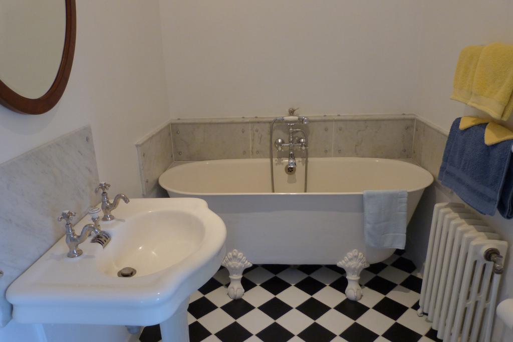 Au Pontmevault Bed & Breakfast Miniac-Morvan Dış mekan fotoğraf
